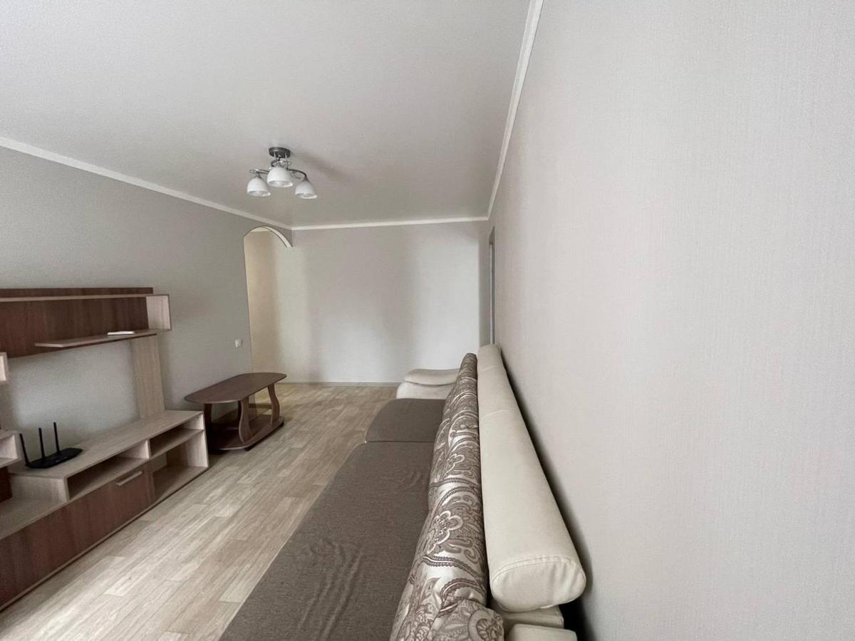 Apartment On Kievskaya Street Бишкек Екстериор снимка